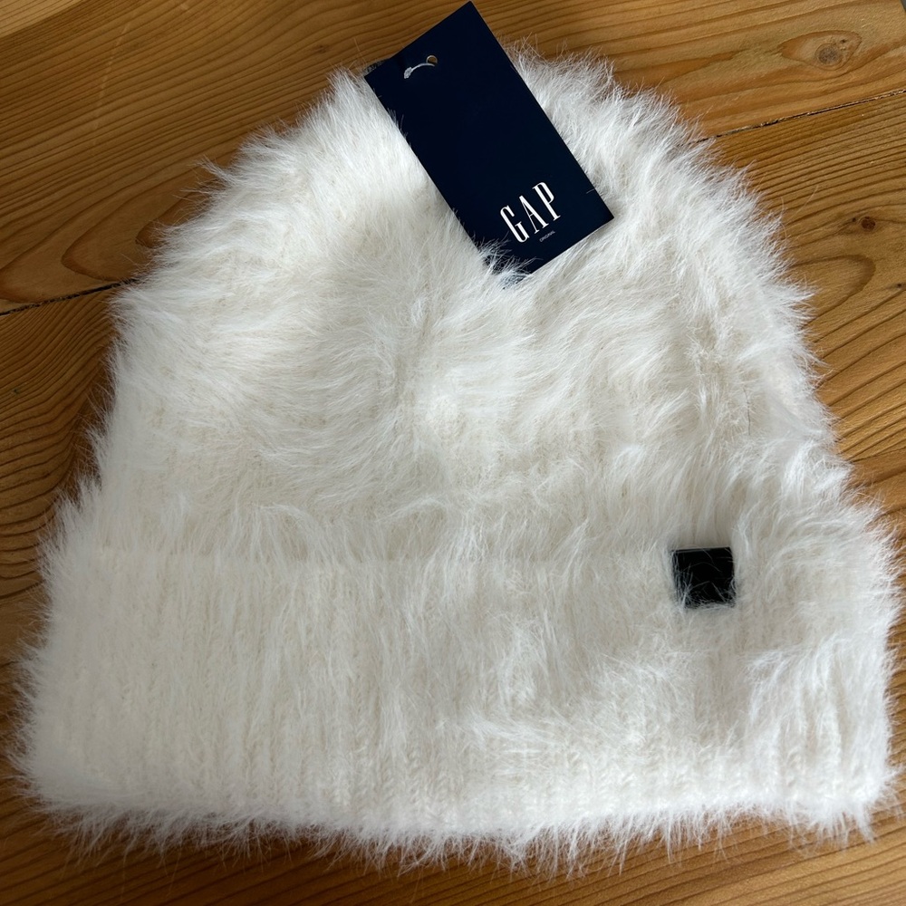 GAP Soft Fluffy white Beanie